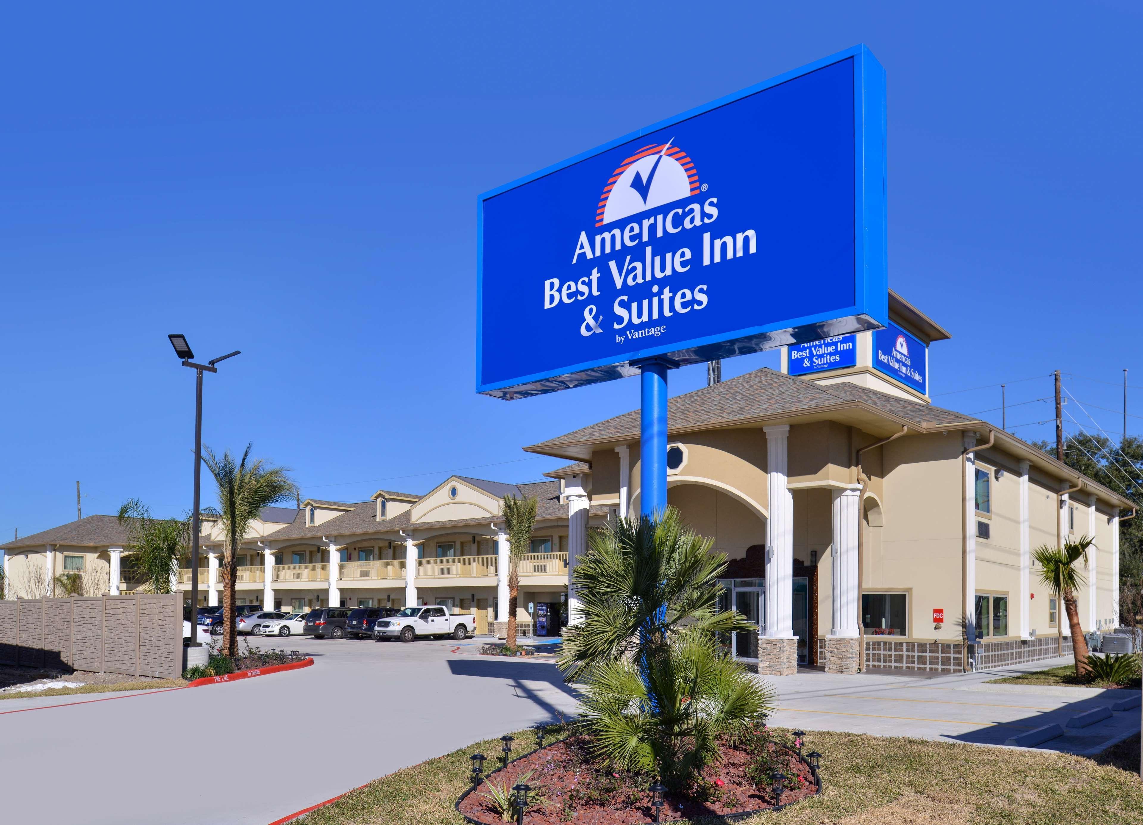 Americas Best Value Inn & Suites - Houston/Hwy 6 & Westpark Mission Bend Buitenkant foto