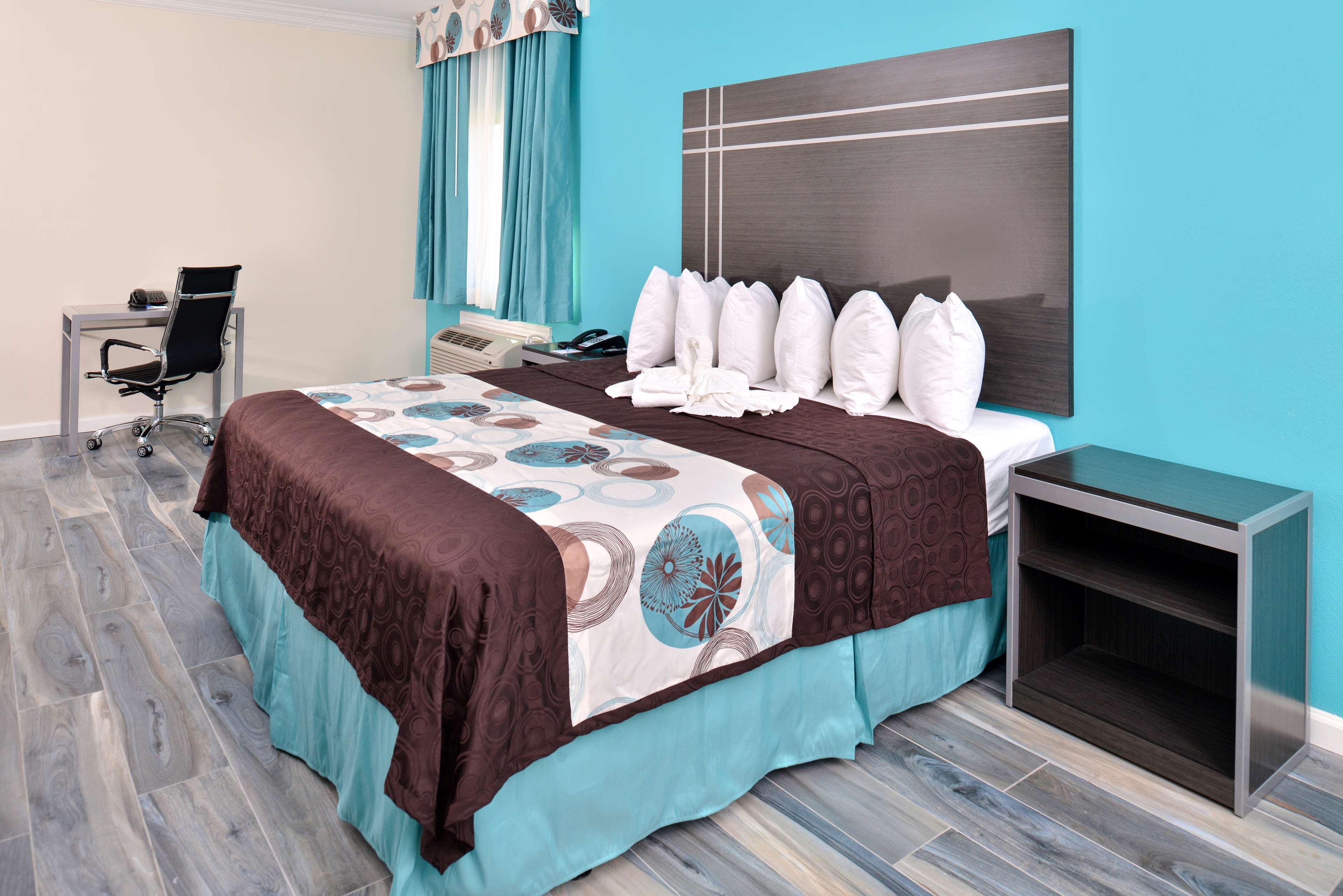 Americas Best Value Inn & Suites - Houston/Hwy 6 & Westpark Mission Bend Buitenkant foto