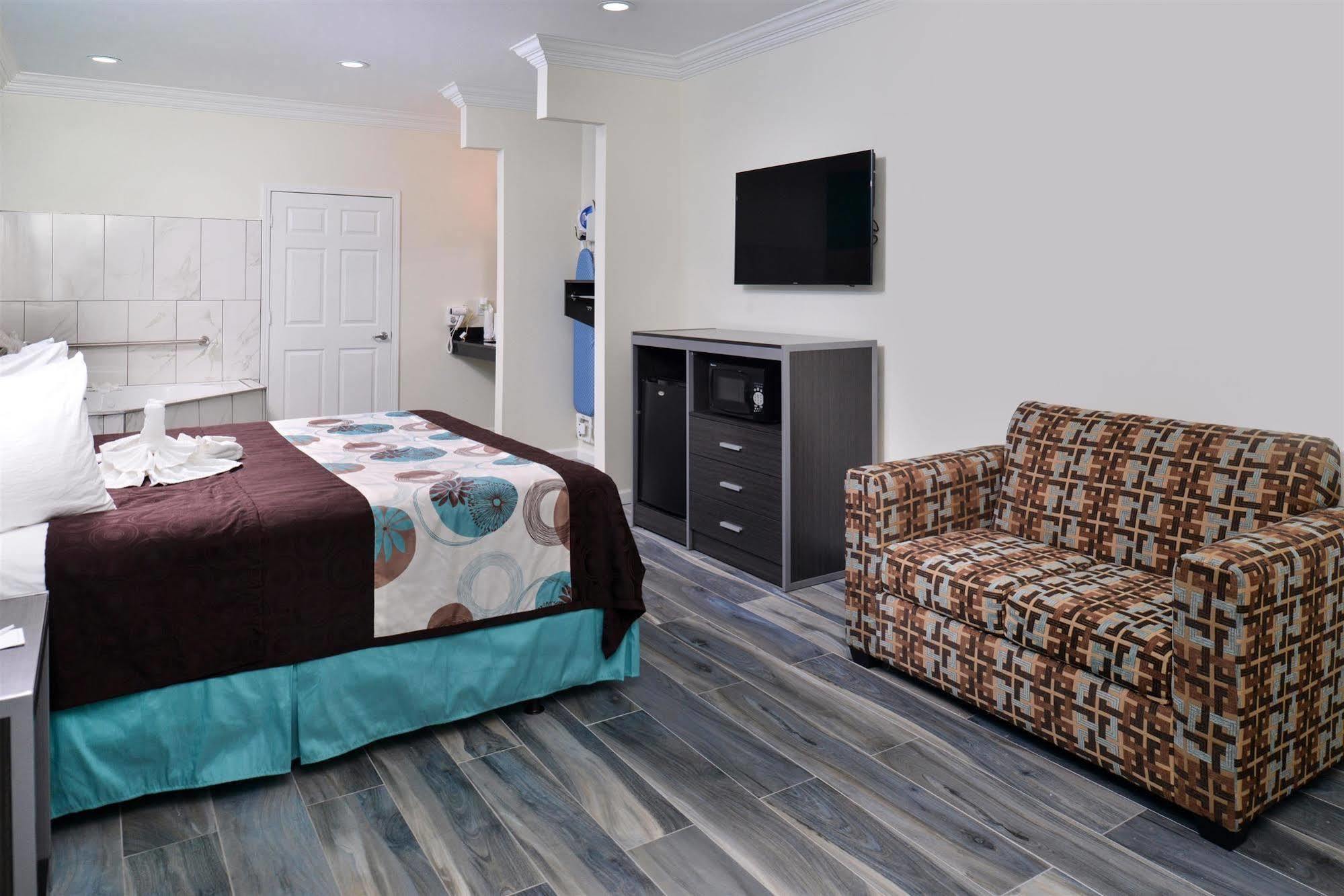 Americas Best Value Inn & Suites - Houston/Hwy 6 & Westpark Mission Bend Buitenkant foto